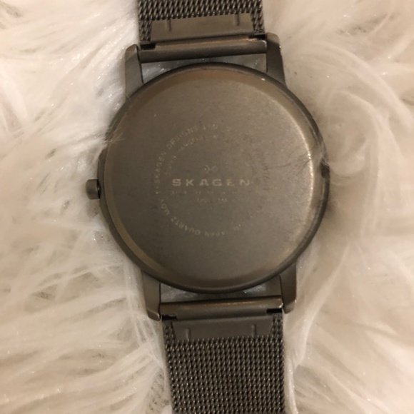 Skagen Titanium Watch - Picture 7 of 14